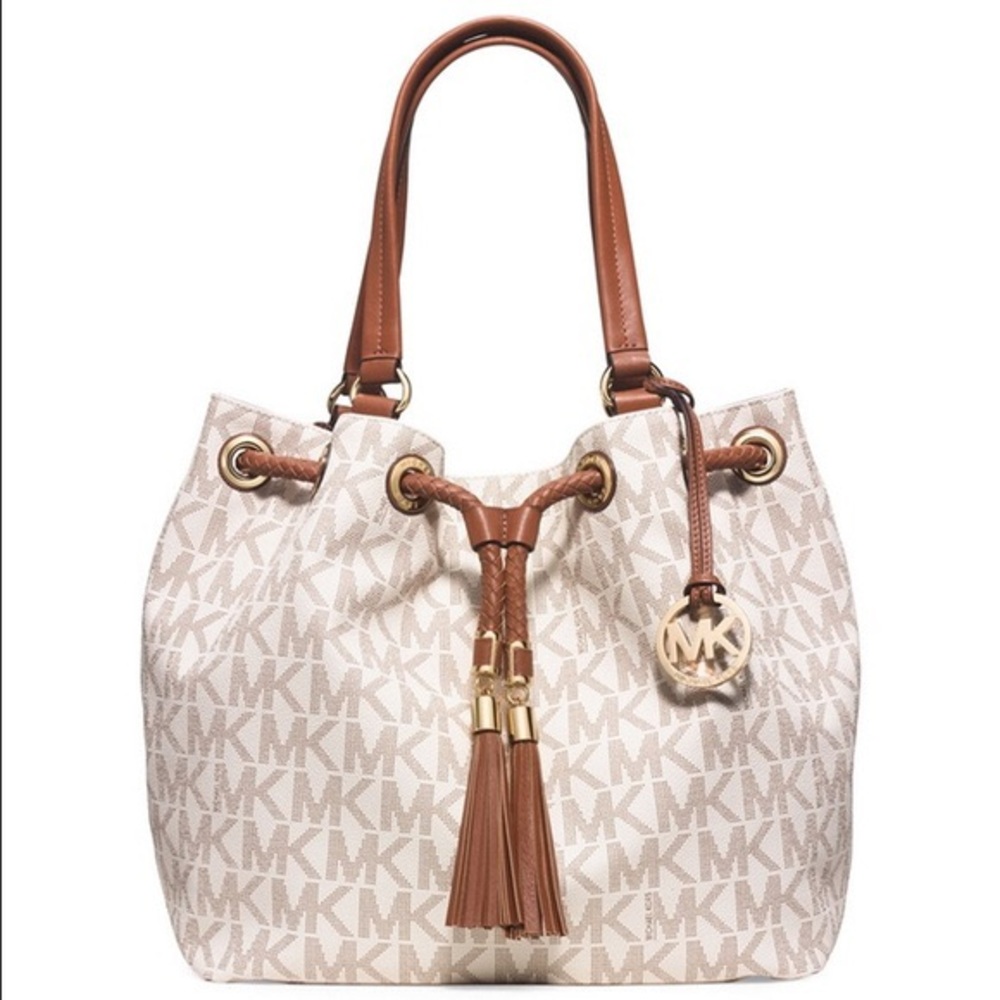 Michael Kors Jet Set Ns Gathered Vanilla Tote